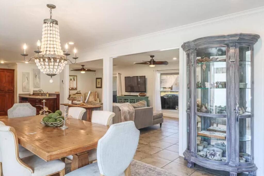 4/3 Home Centrally Located, Beach, Casino, Airport, Dining, Golfing, Shopping, Entertainment Gulfport Esterno foto