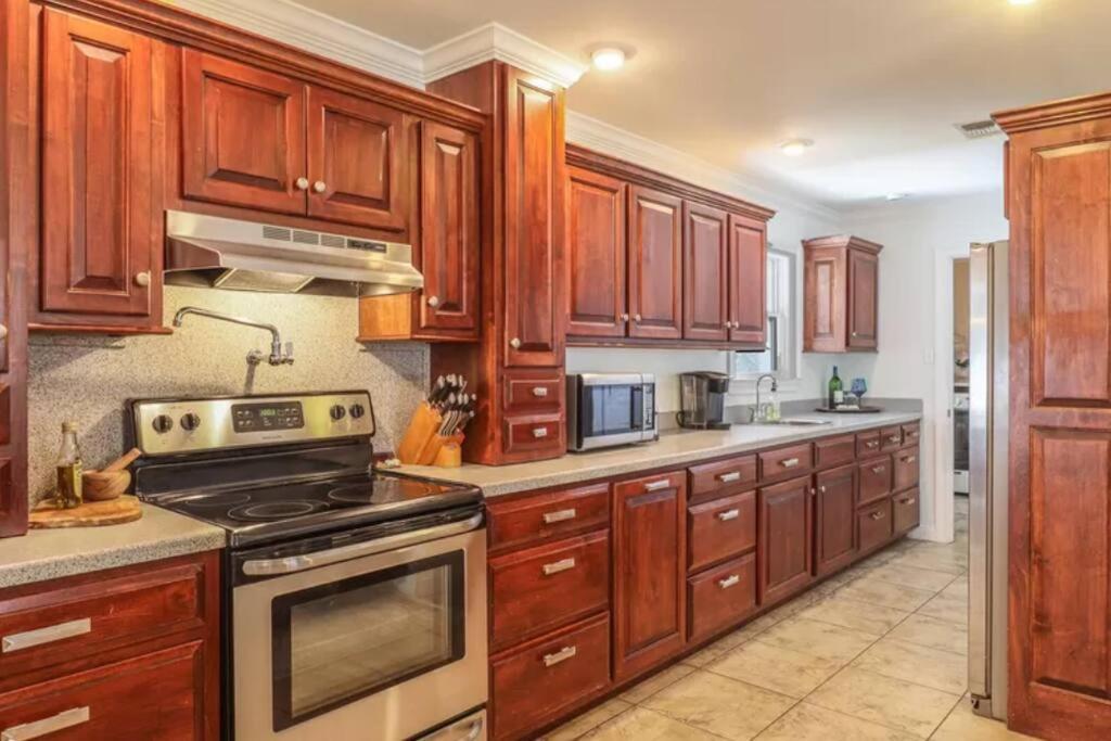4/3 Home Centrally Located, Beach, Casino, Airport, Dining, Golfing, Shopping, Entertainment Gulfport Esterno foto